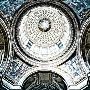 Sous le Dôme