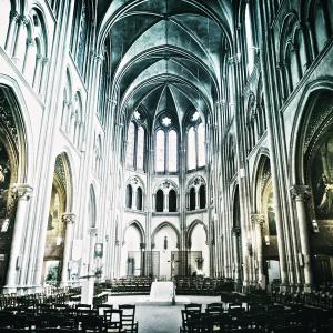 De part et d'autres